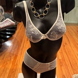 La Perla Cream Lace Bra Set